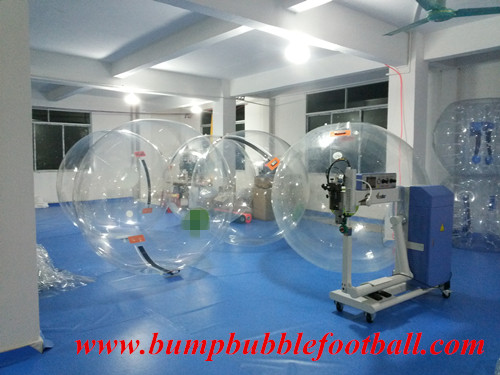 walk-in-plastic-ball